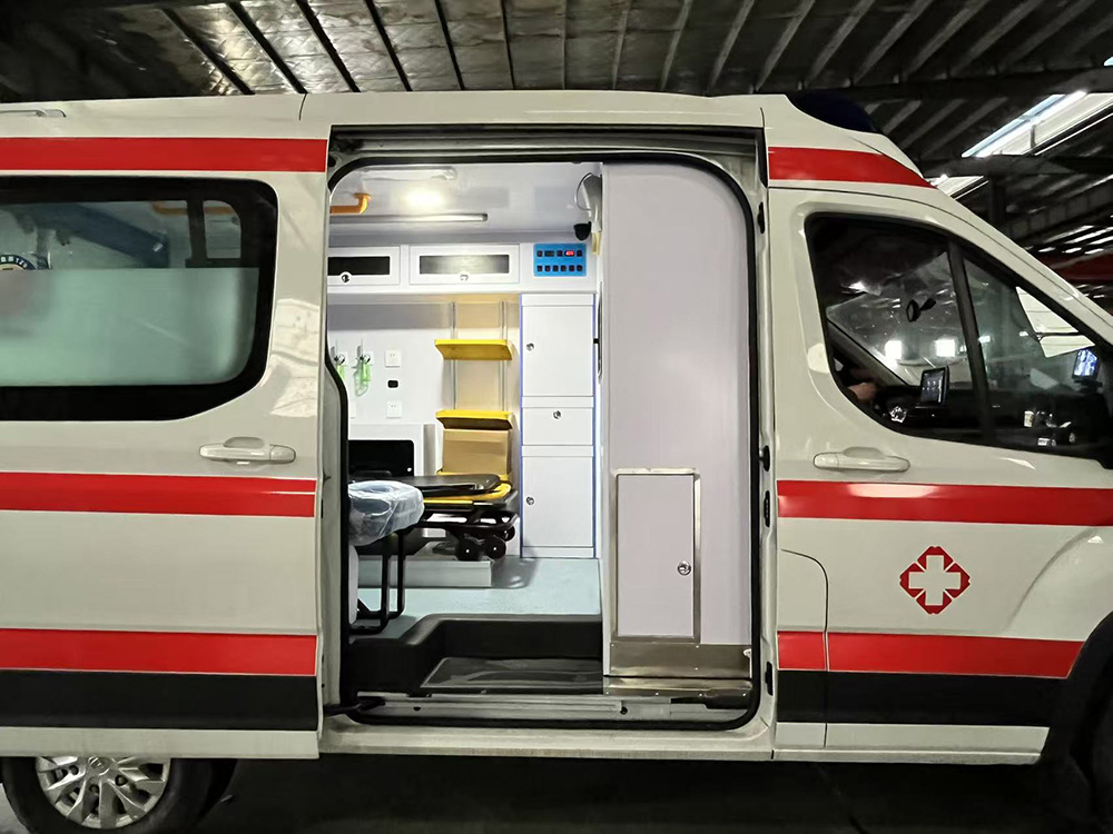 大通救护车