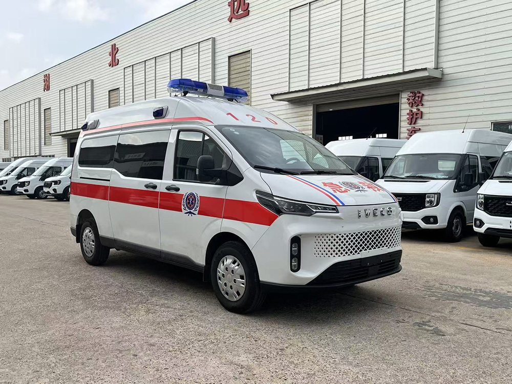 依维柯救护车